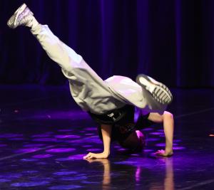 STREET DANCE
